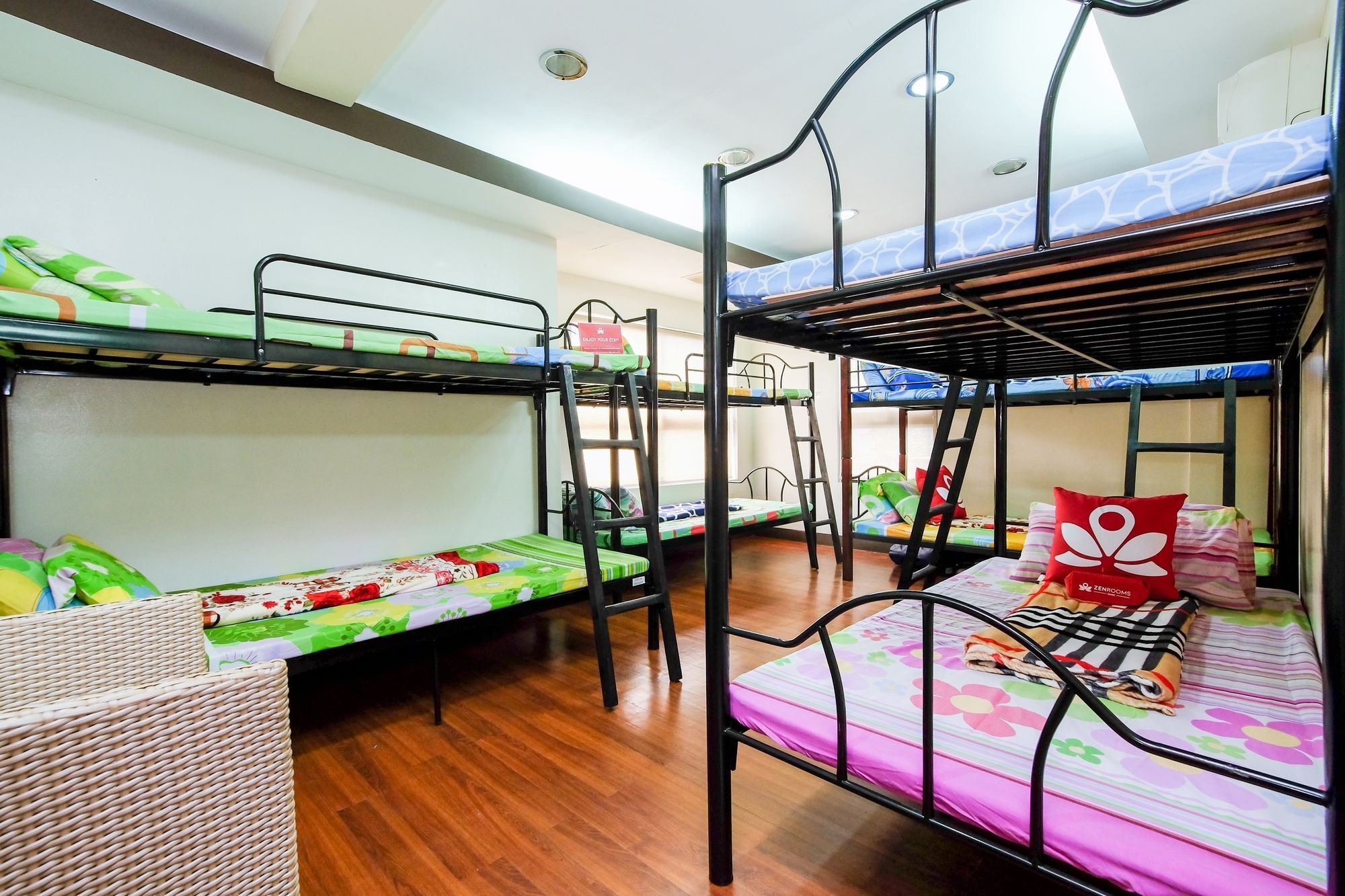 Zen Hostel Quirino Ave. Malate Manila Exteriör bild